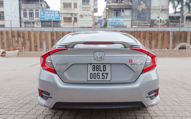 Chi tiết Honda Civic 1.8L giá 758 triệu tại Việt Nam